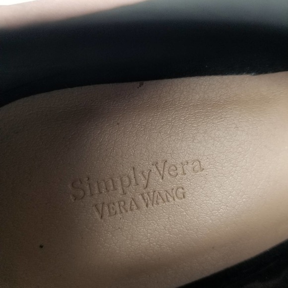 Simply Vera Wang Leather NEW Ankle Booties - Picture 9 of 11